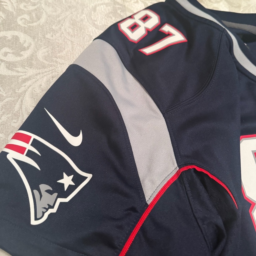 Official NFL Patriots #87 Gronkowski “Gronk” jersey. Size XXL - Picture 7 of 9